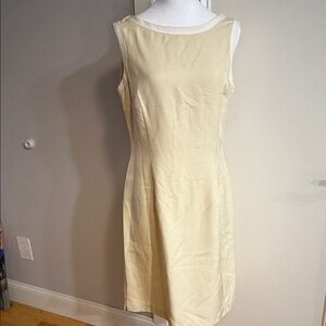 Chic Cream Sleeveless Midi Dress